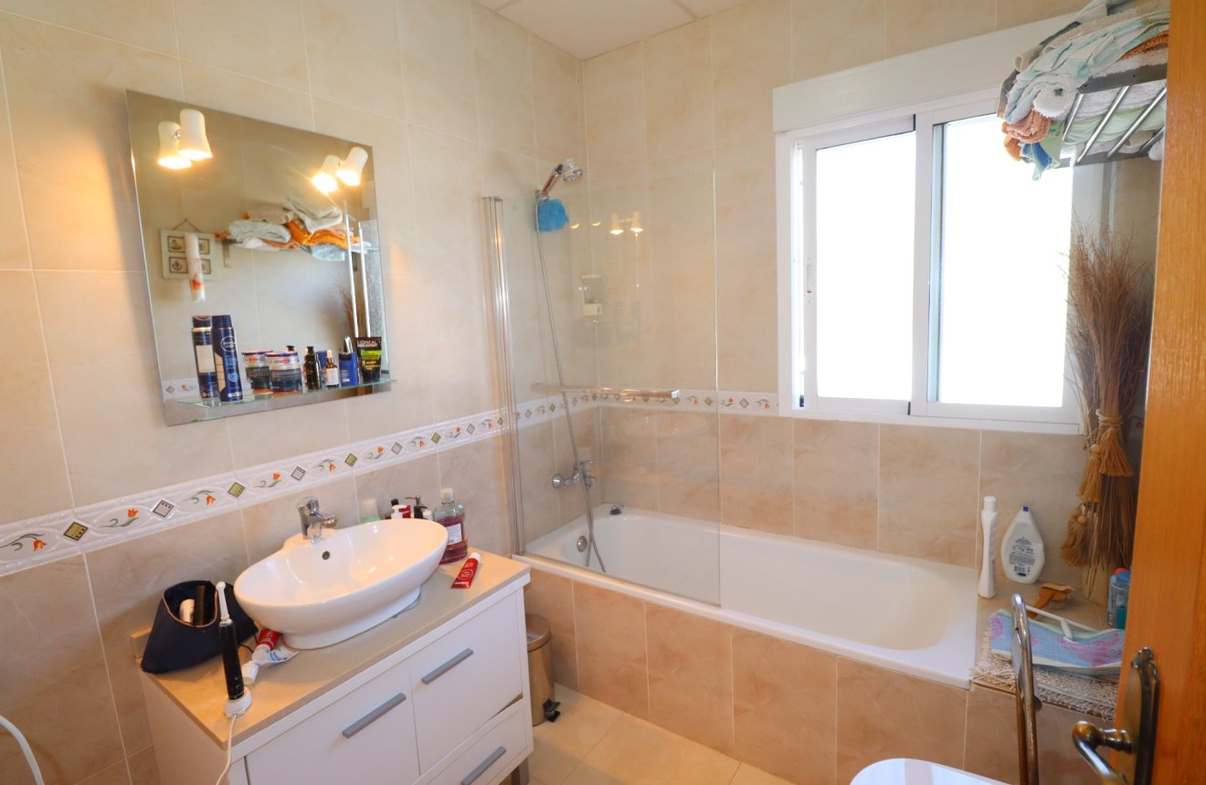 Resale - Villa -
Zarzalico