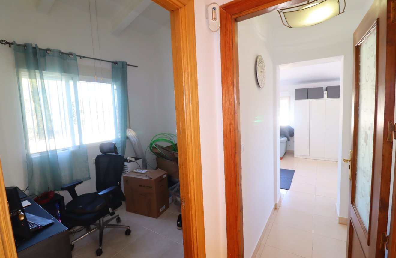 Resale - Villa -
Zarzalico