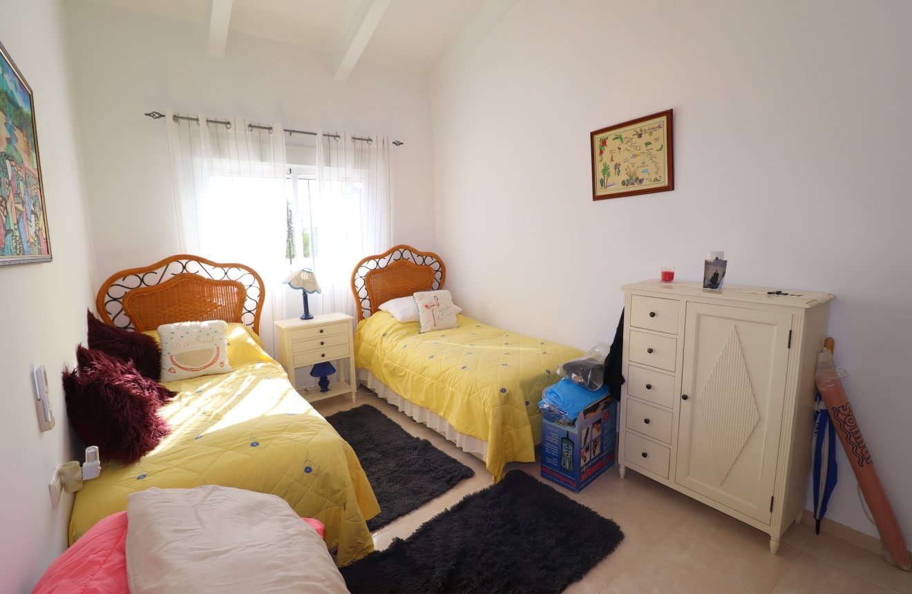 Resale - Villa -
Zarzalico