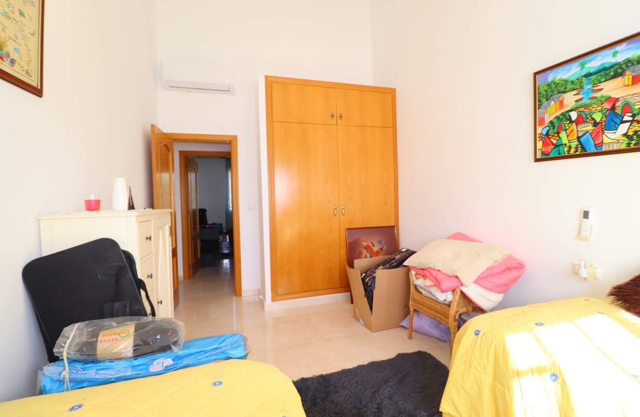 Resale - Villa -
Zarzalico