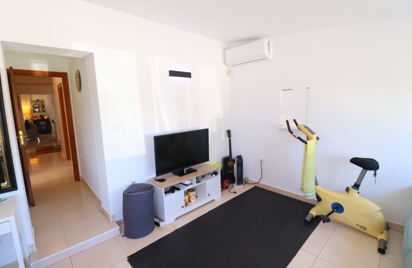 Resale - Villa -
Zarzalico