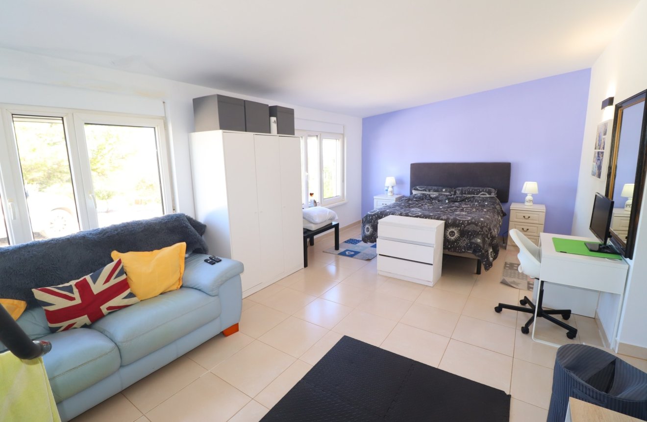 Resale - Villa -
Zarzalico