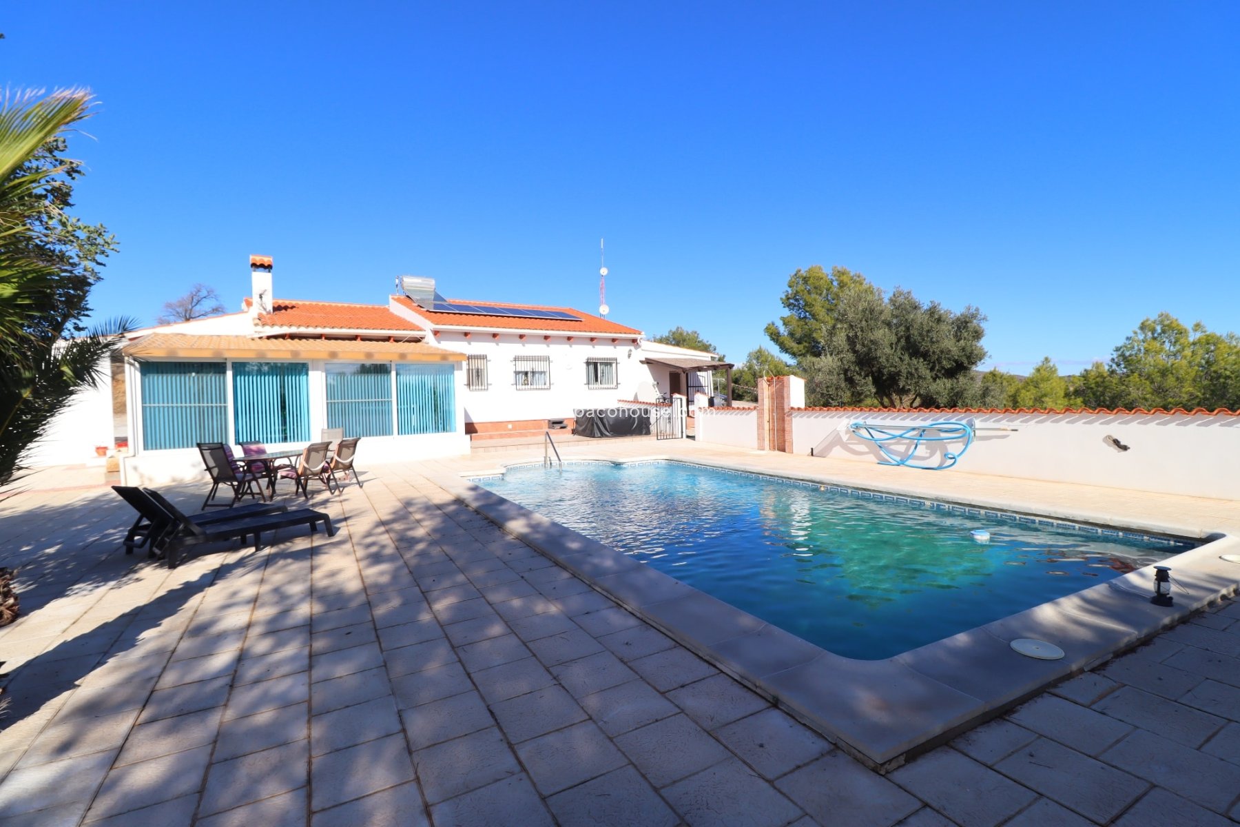 Resale - Villa -
Zarzalico