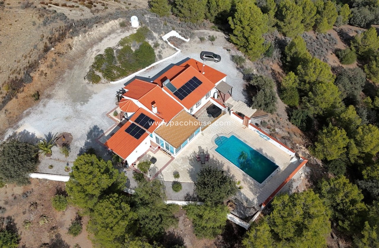 Resale - Villa -
Zarzalico