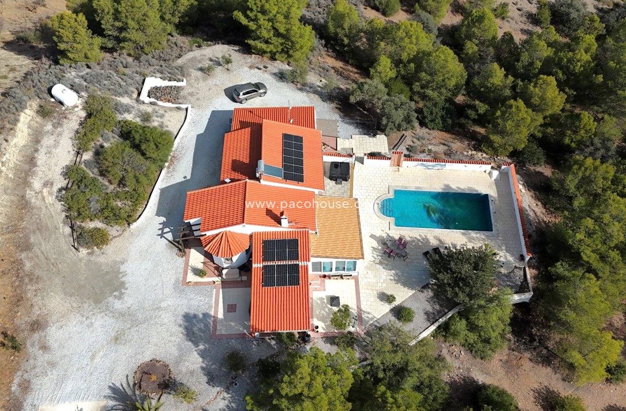 Resale - Villa -
Zarzalico