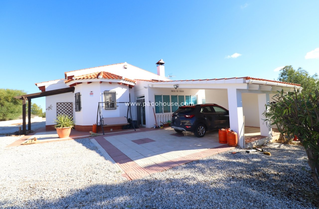 Resale - Villa -
Zarzalico