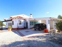 Resale - Villa -
Zarzalico