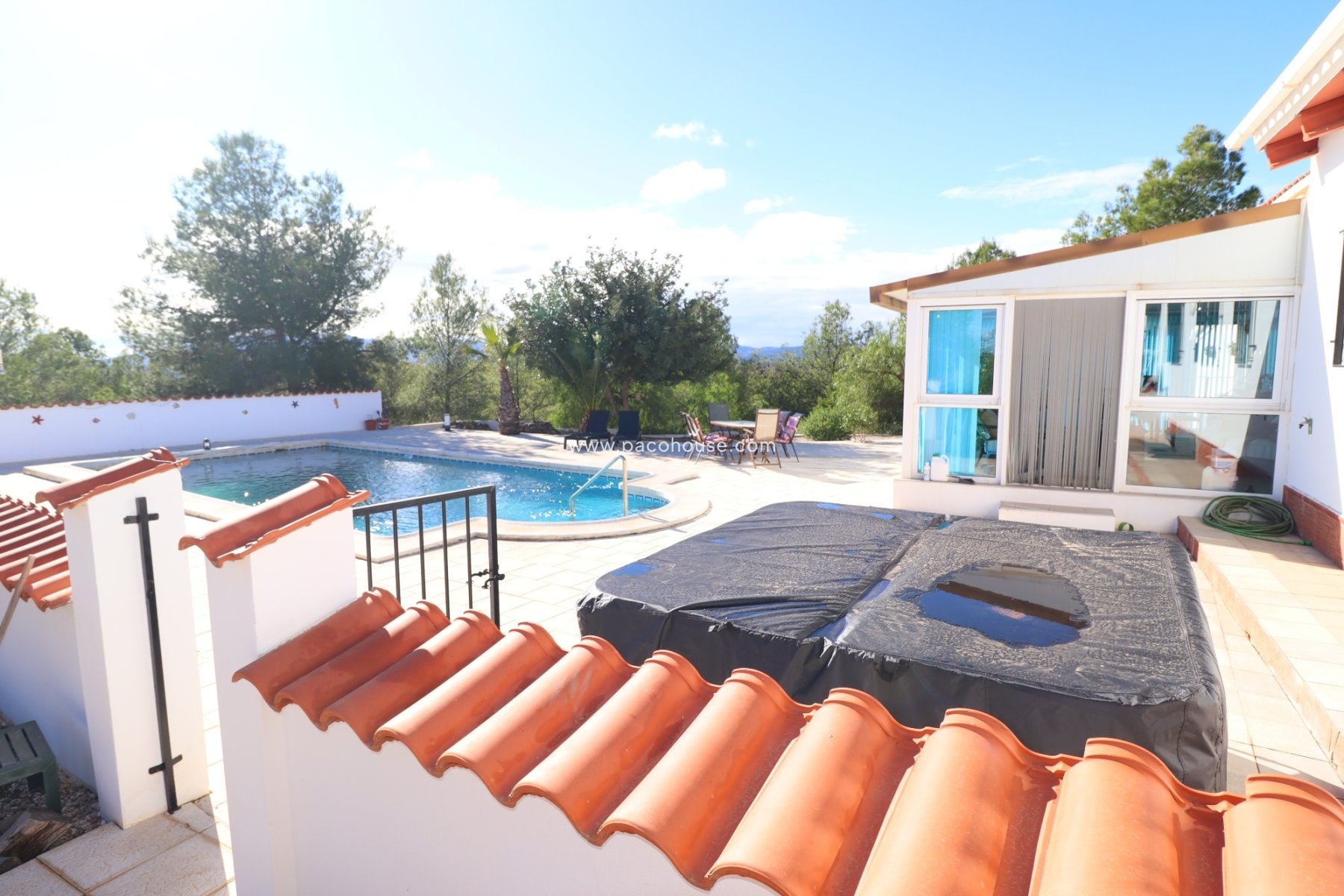 Resale - Villa -
Zarzalico