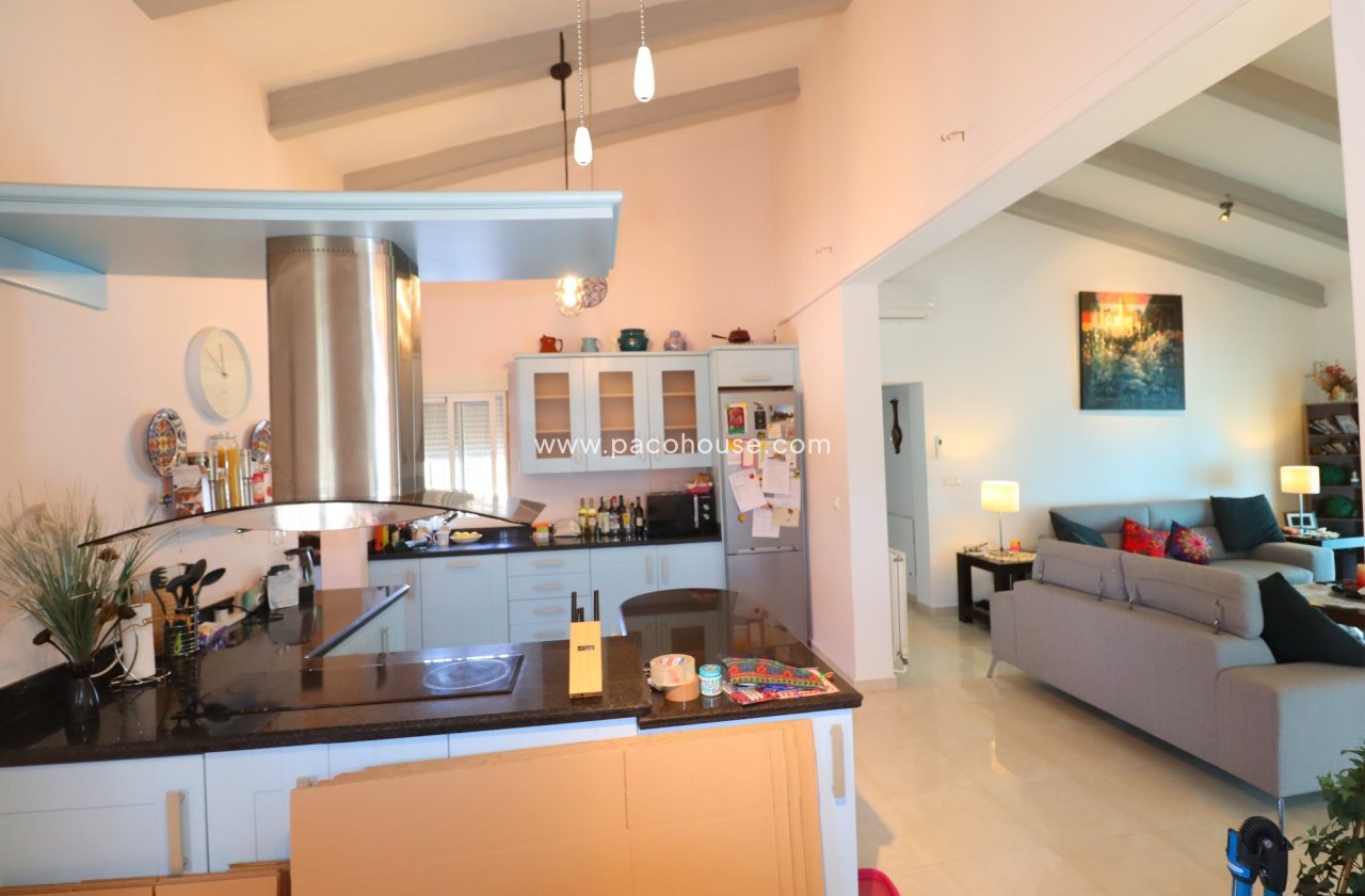 Resale - Villa -
Zarzalico