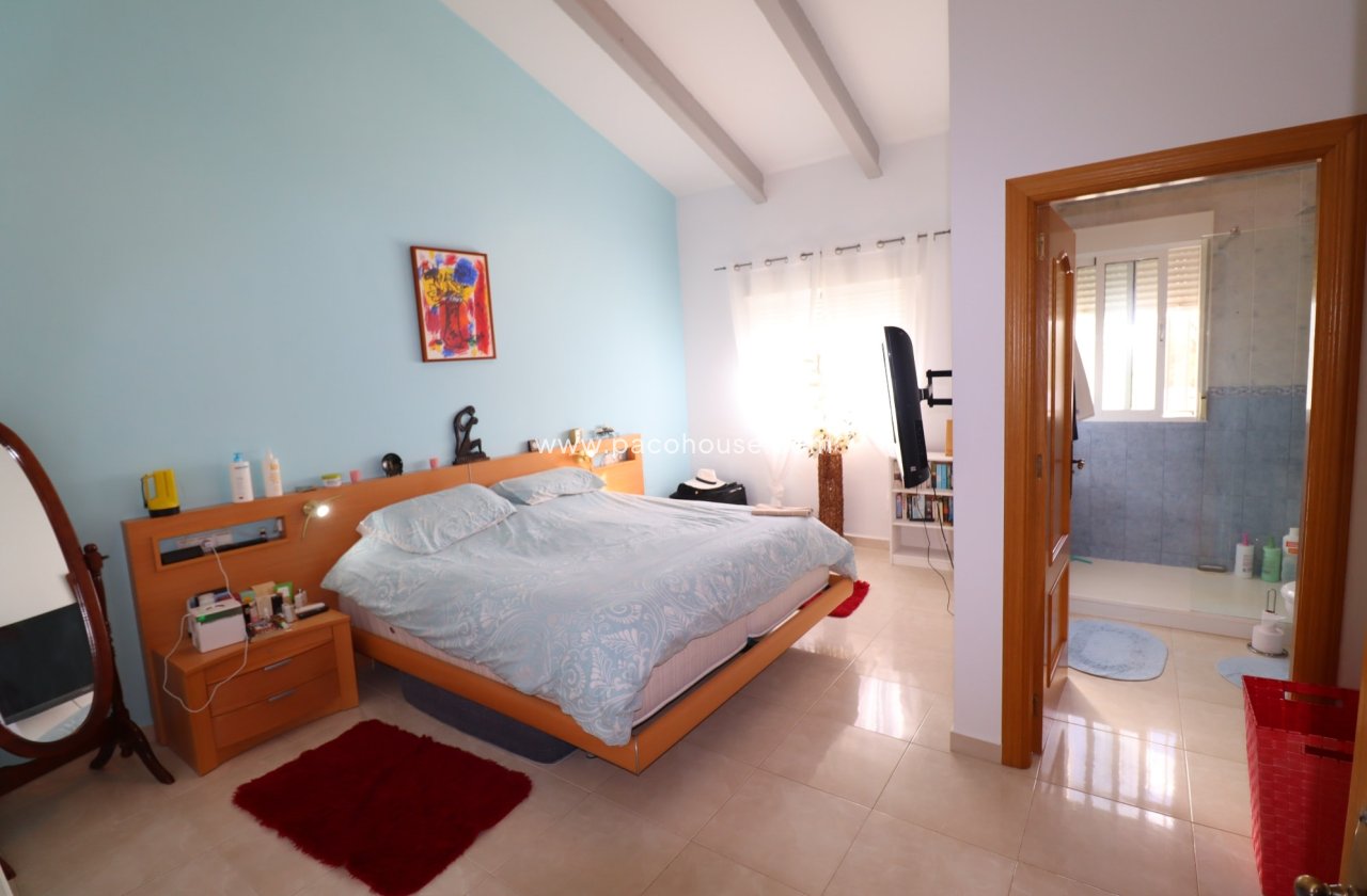 Resale - Villa -
Zarzalico