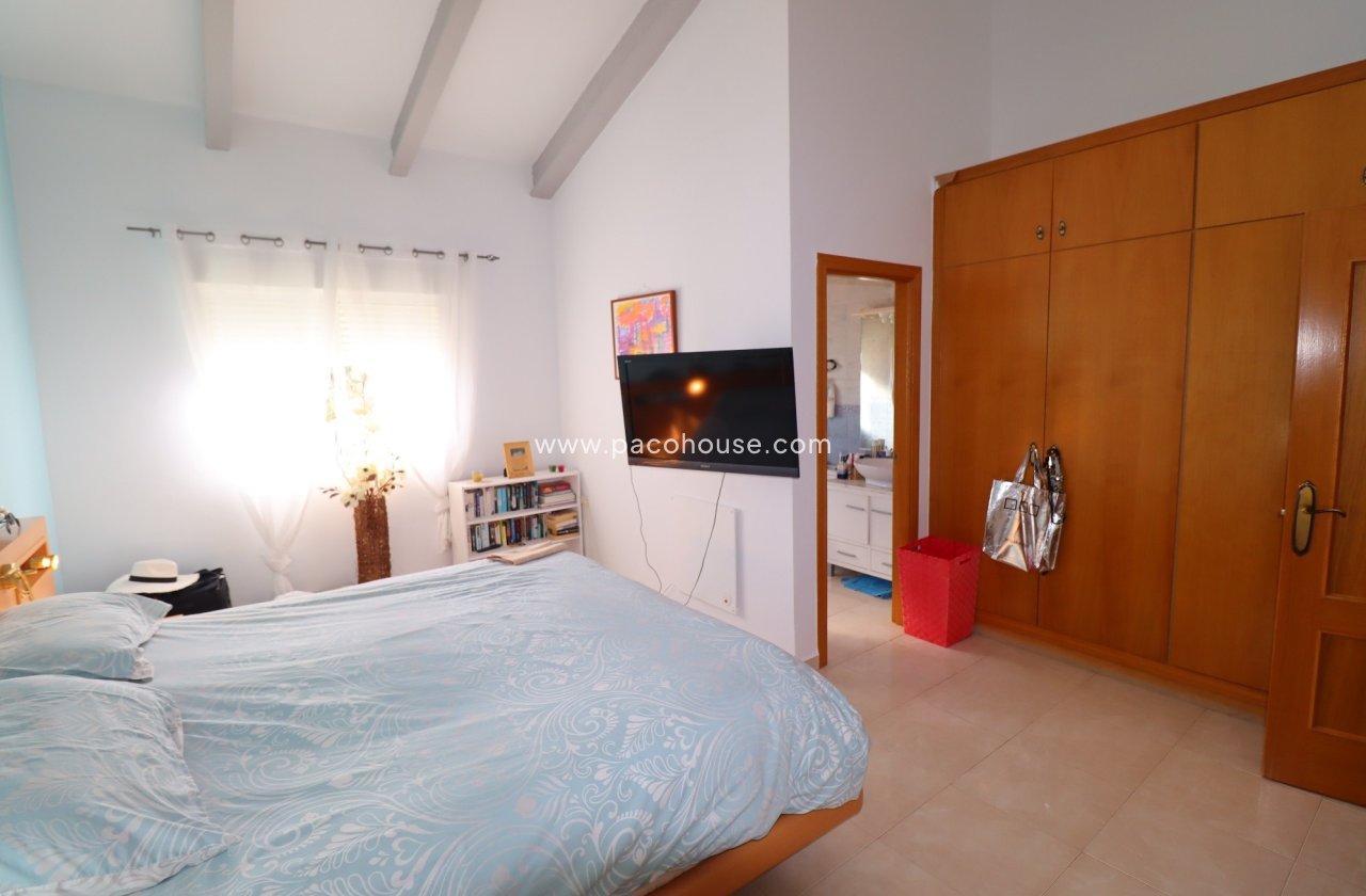 Resale - Villa -
Zarzalico