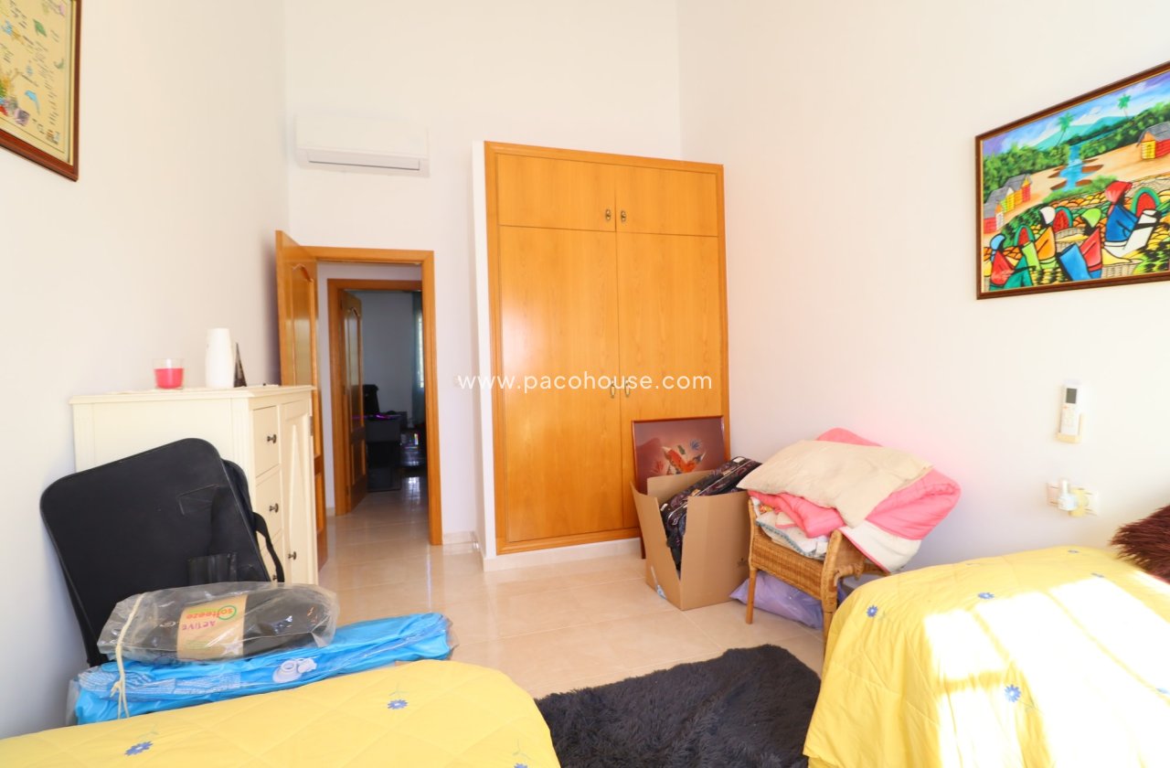 Resale - Villa -
Zarzalico