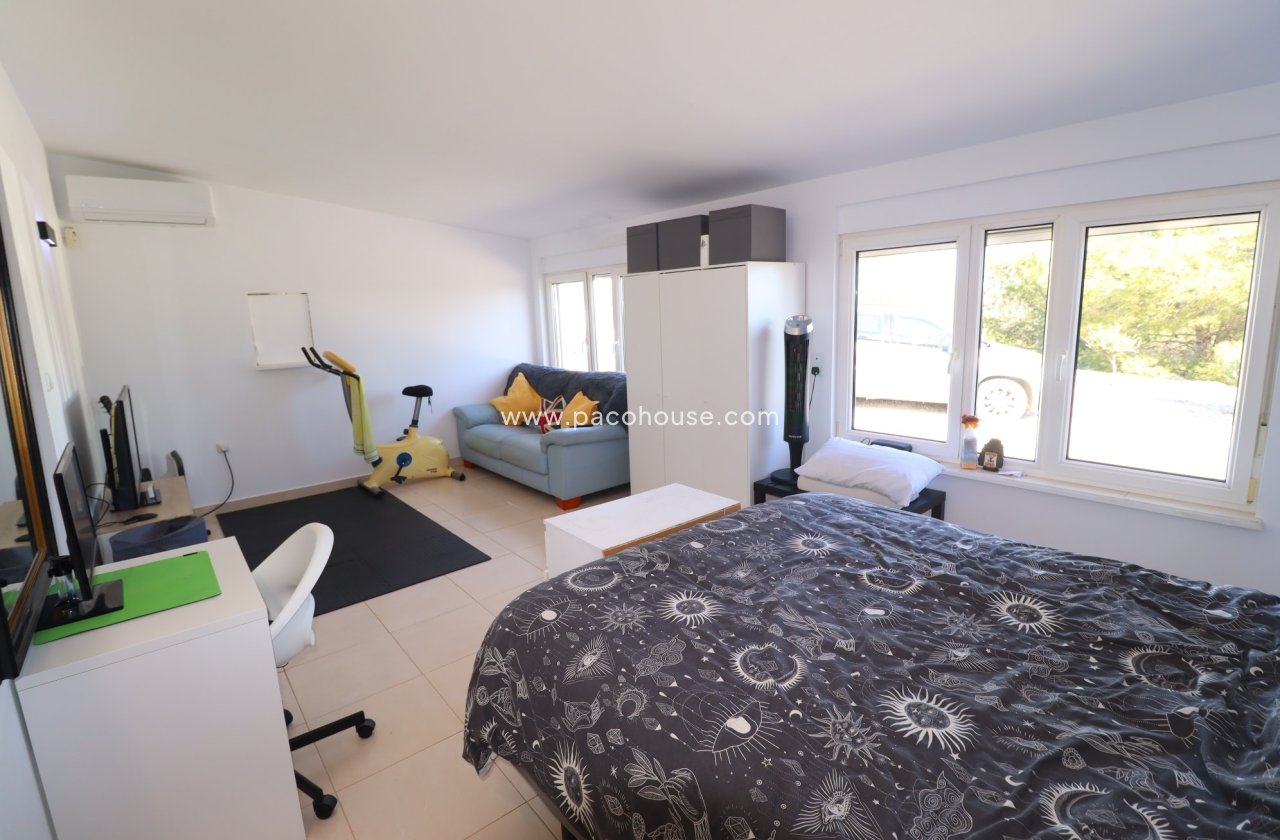 Resale - Villa -
Zarzalico