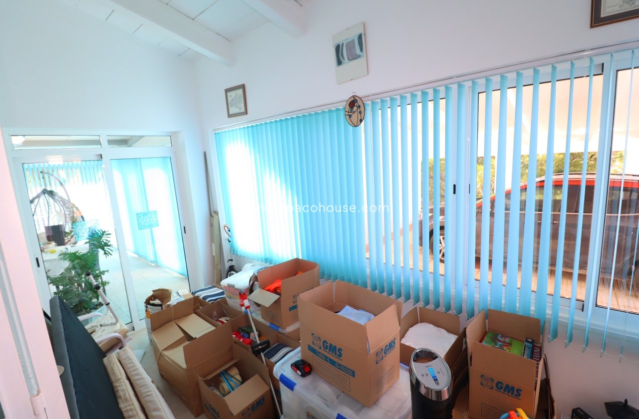 Resale - Villa -
Zarzalico