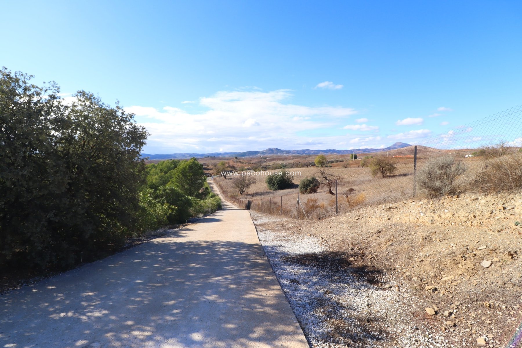 Resale - Villa -
Zarzalico