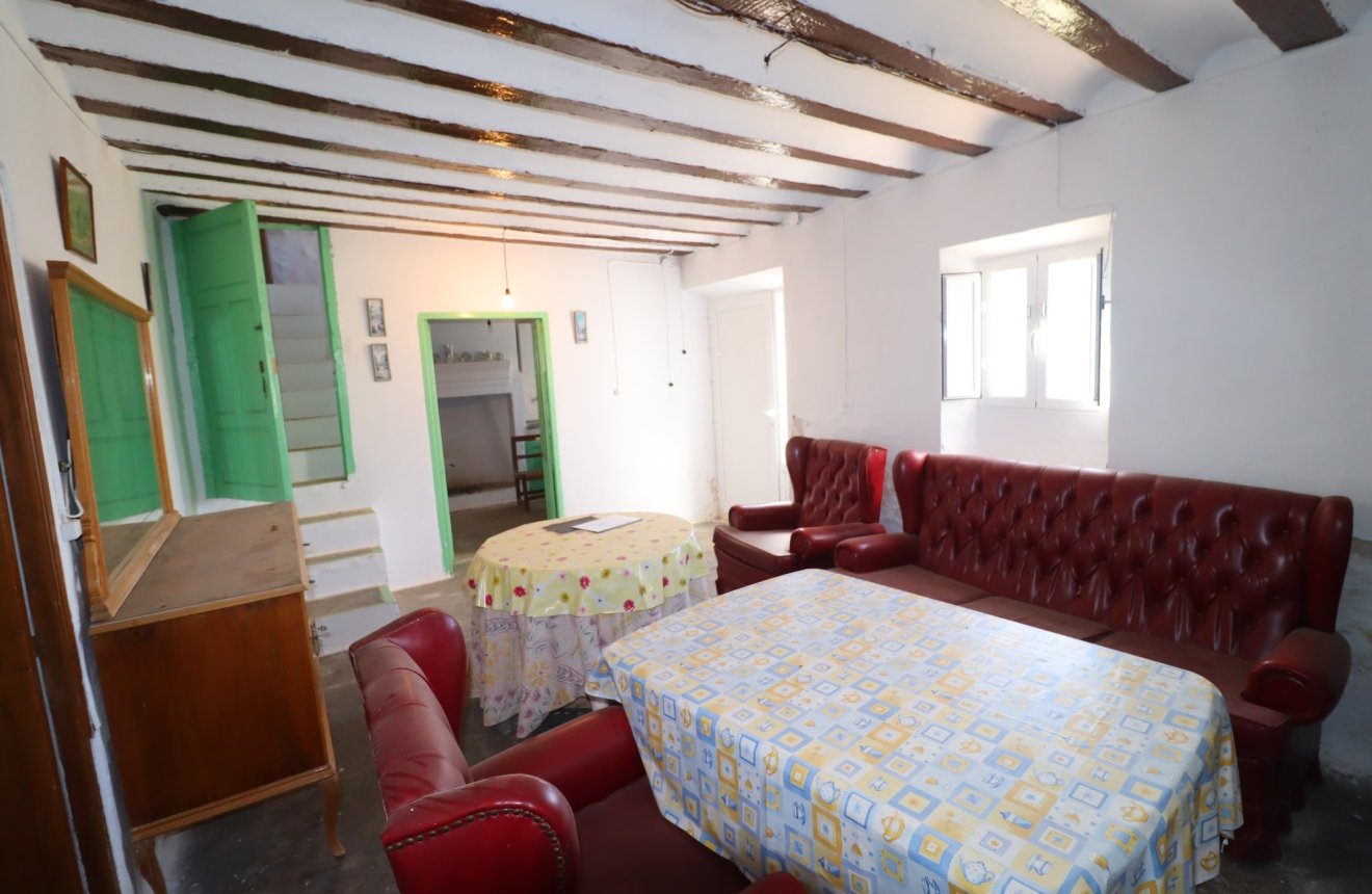 Reventa - Cortijo -
Chirivel