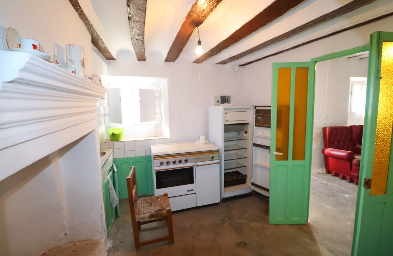 Reventa - Cortijo -
Chirivel