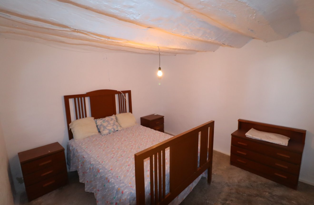 Reventa - Cortijo -
Chirivel