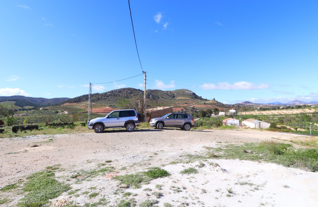 Reventa - Cortijo -
Chirivel