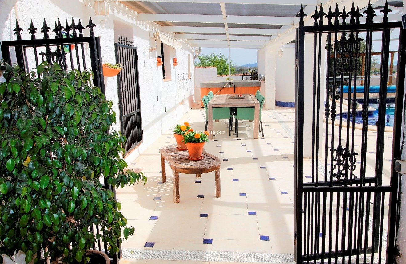 Reventa - Cortijo -
Puerto Lumbreras