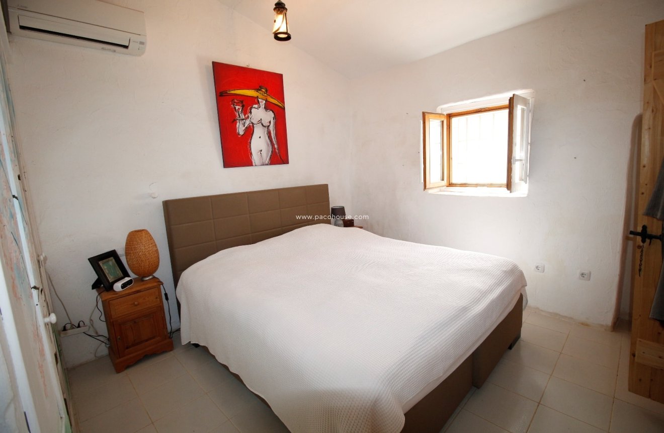 Reventa - Cortijo -
Puerto Lumbreras