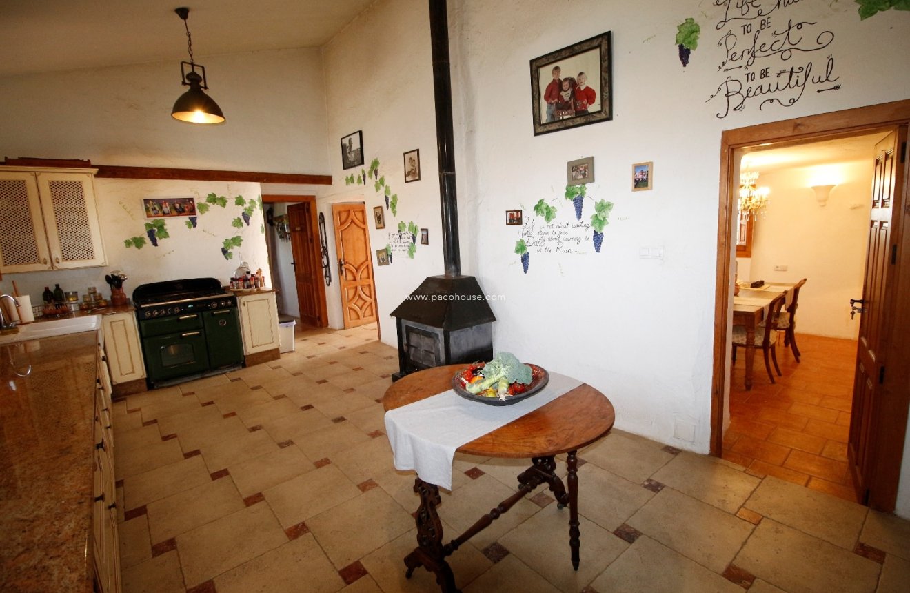 Reventa - Cortijo -
Puerto Lumbreras