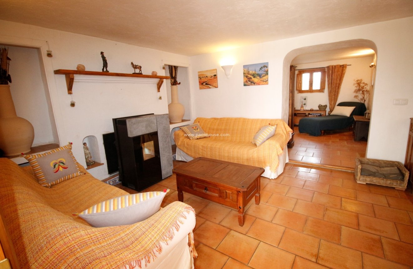 Reventa - Cortijo -
Puerto Lumbreras