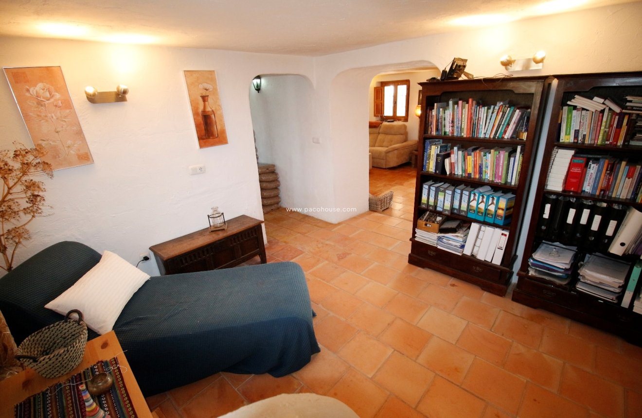 Reventa - Cortijo -
Puerto Lumbreras