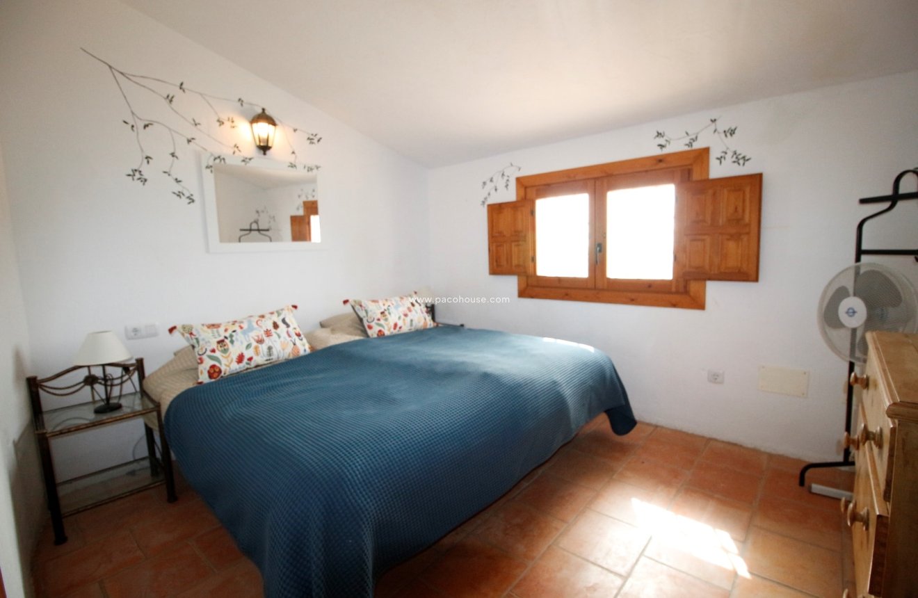 Reventa - Cortijo -
Puerto Lumbreras