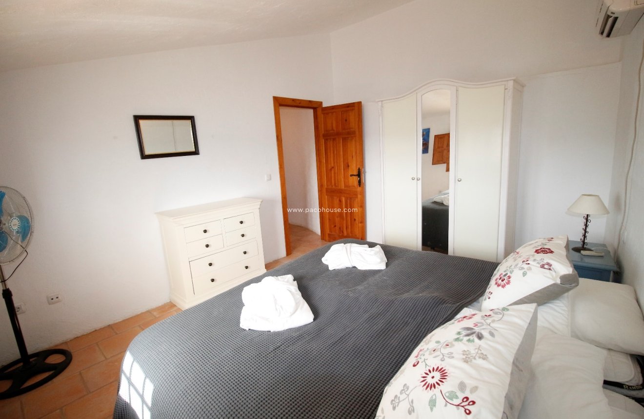 Reventa - Cortijo -
Puerto Lumbreras