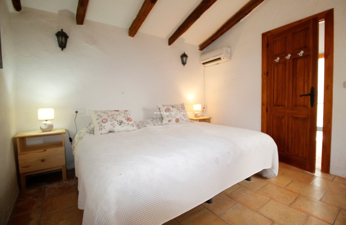 Reventa - Cortijo -
Puerto Lumbreras