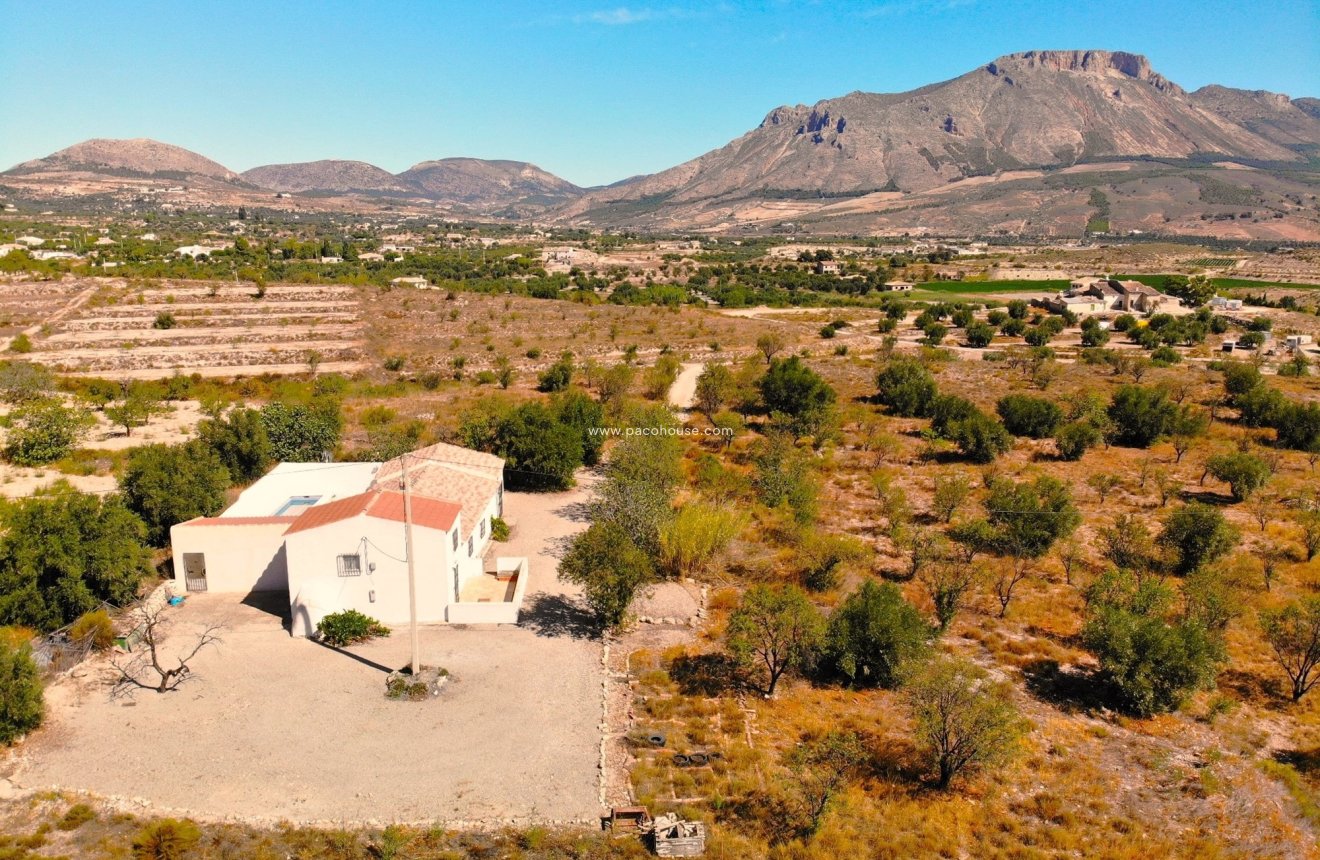 Reventa - Cortijo -
Velez-Blanco