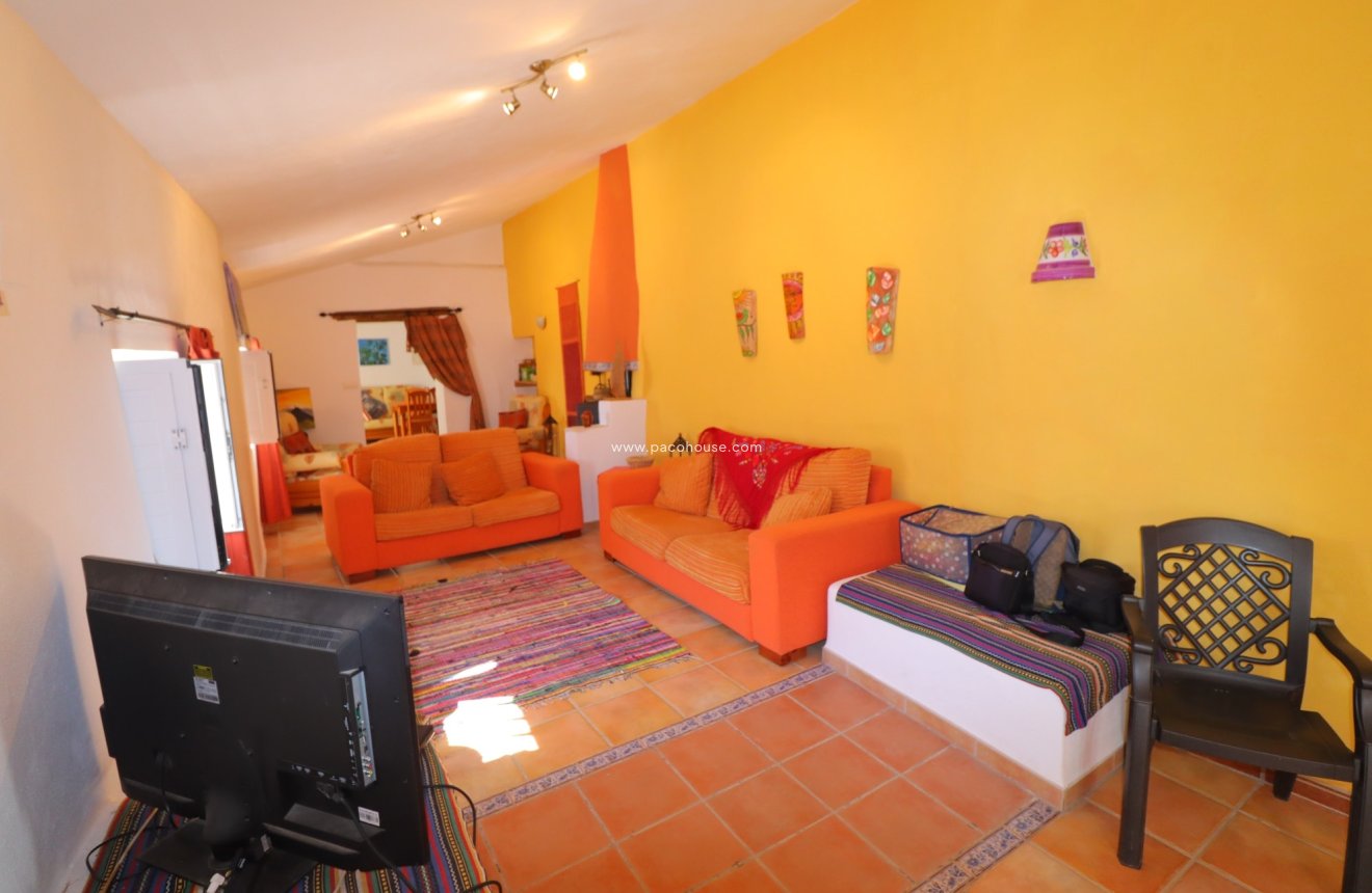 Reventa - Cortijo -
Velez-Blanco