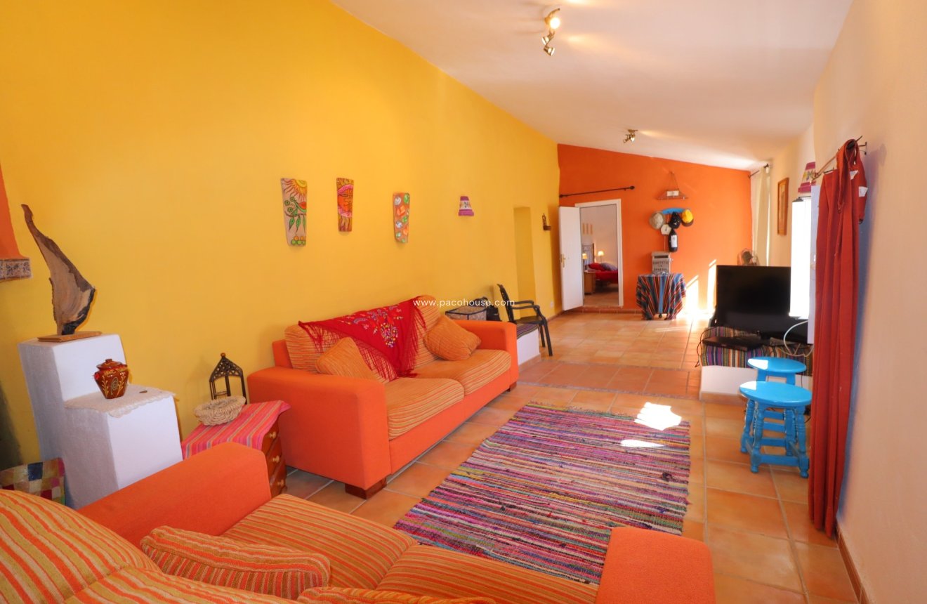 Reventa - Cortijo -
Velez-Blanco