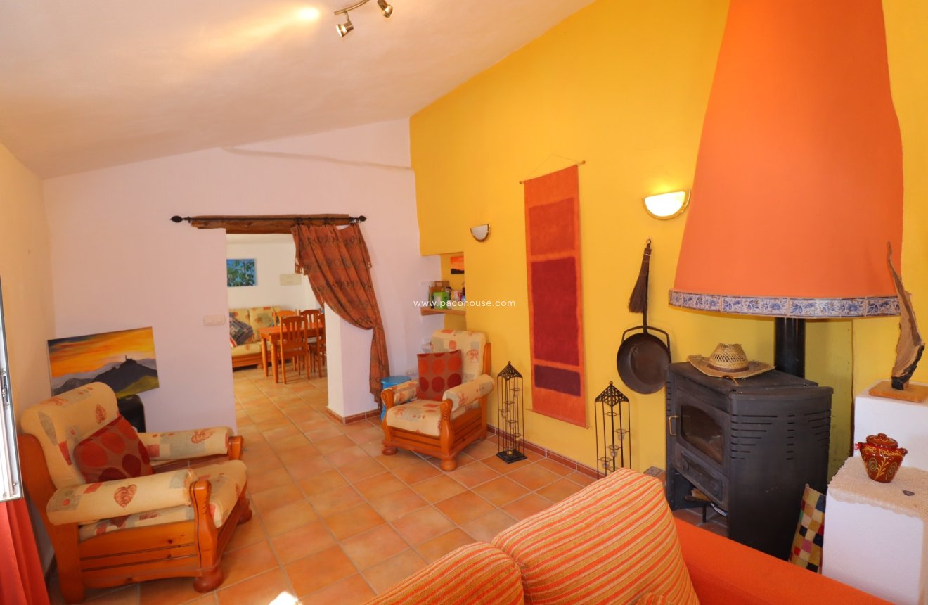 Reventa - Cortijo -
Velez-Blanco