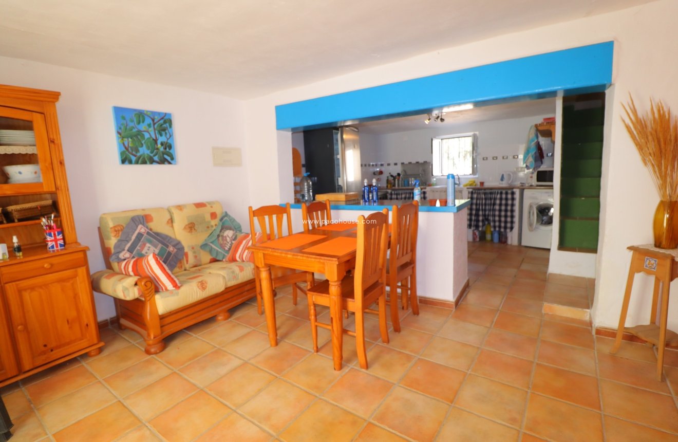 Reventa - Cortijo -
Velez-Blanco