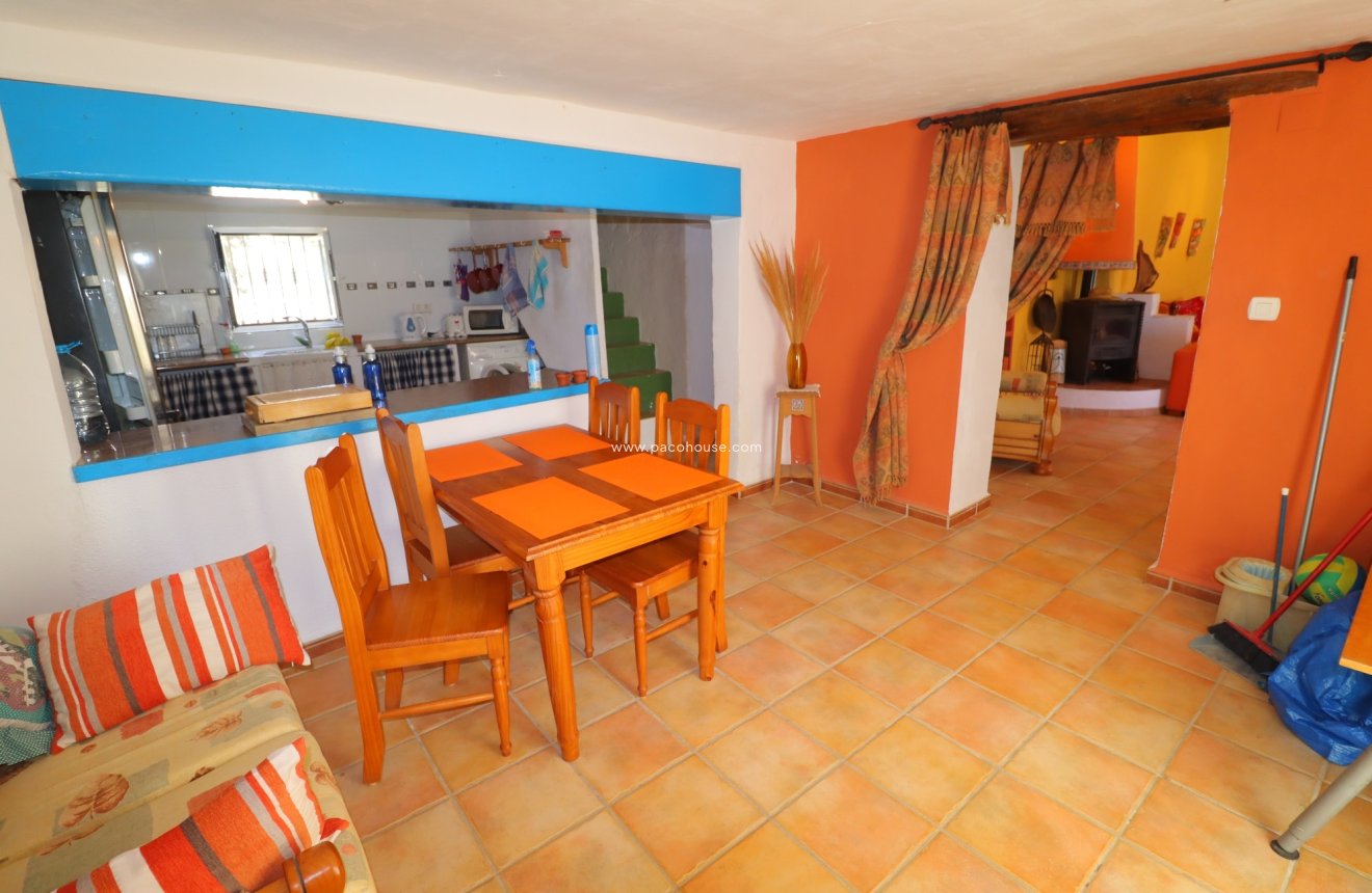 Reventa - Cortijo -
Velez-Blanco