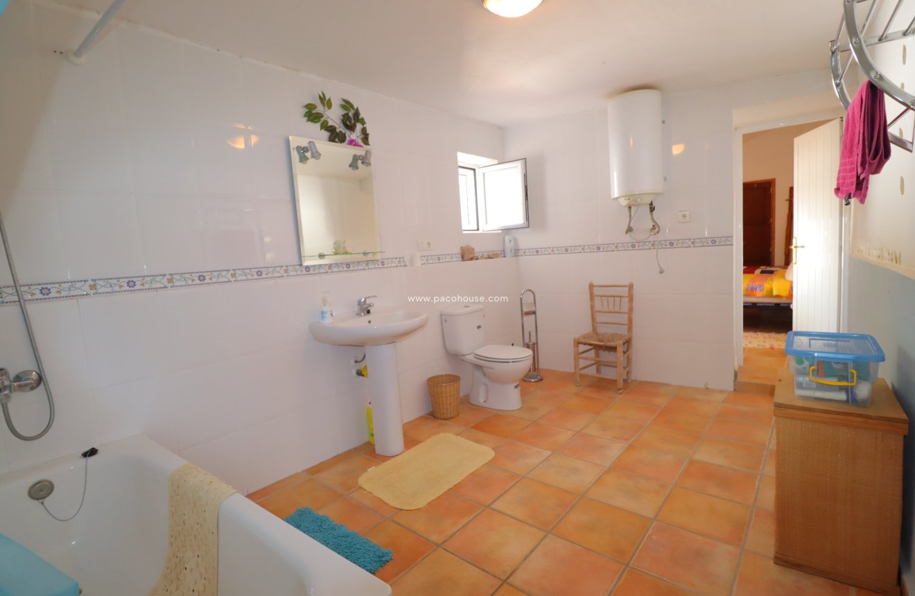 Reventa - Cortijo -
Velez-Blanco