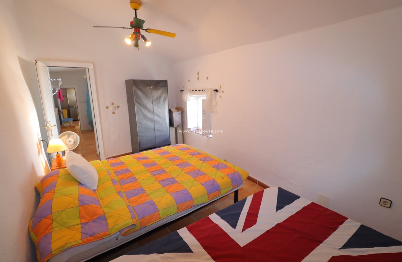 Reventa - Cortijo -
Velez-Blanco