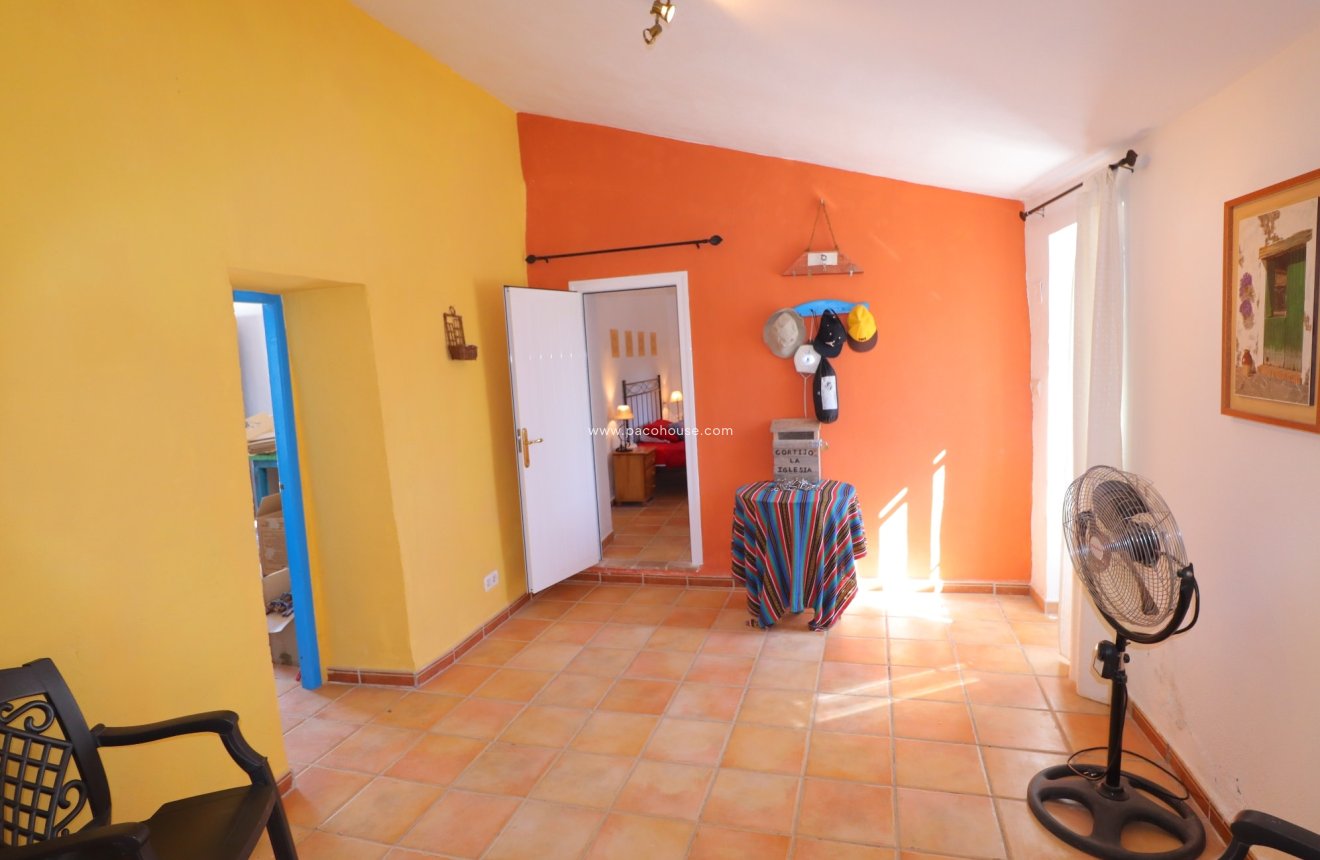 Reventa - Cortijo -
Velez-Blanco