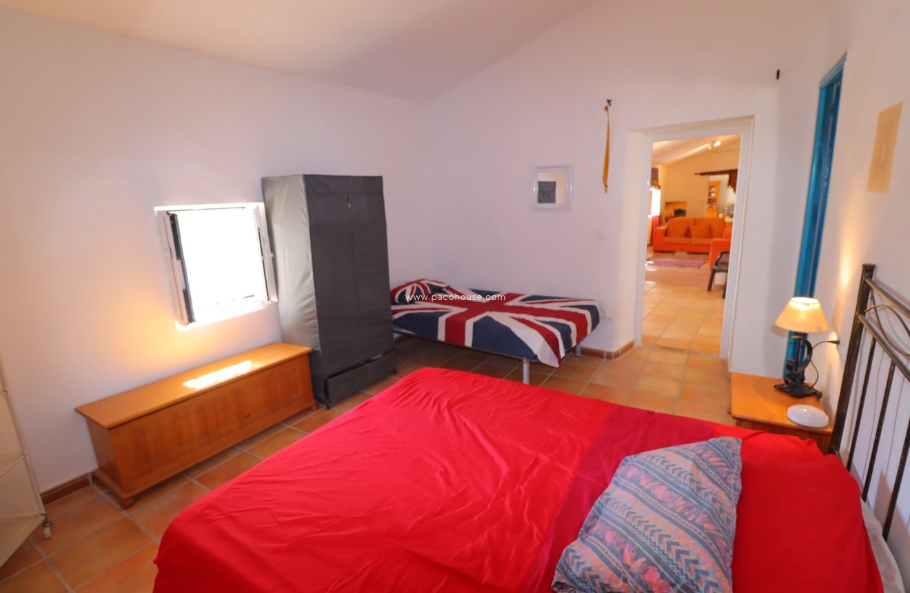 Reventa - Cortijo -
Velez-Blanco