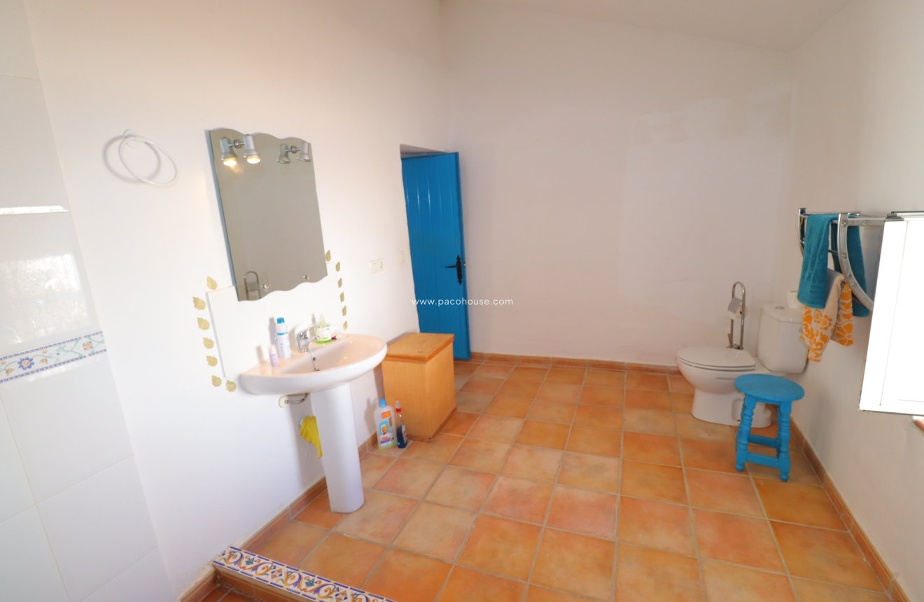 Reventa - Cortijo -
Velez-Blanco