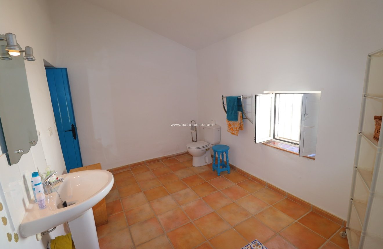 Reventa - Cortijo -
Velez-Blanco