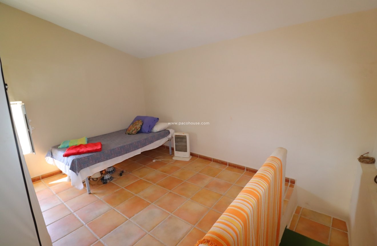 Reventa - Cortijo -
Velez-Blanco