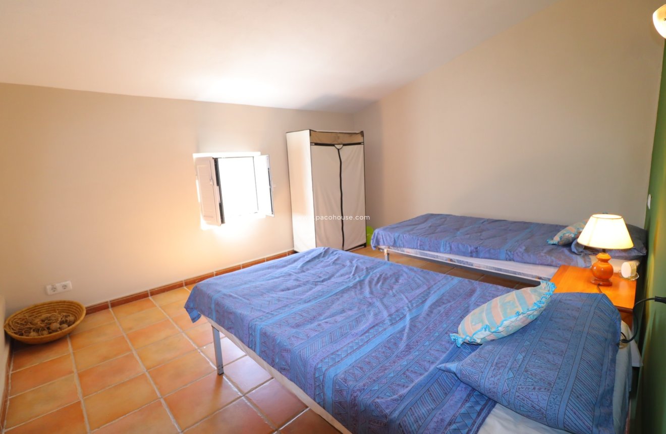 Reventa - Cortijo -
Velez-Blanco