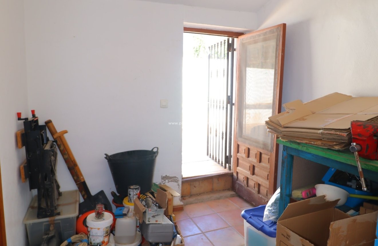 Reventa - Cortijo -
Velez-Blanco