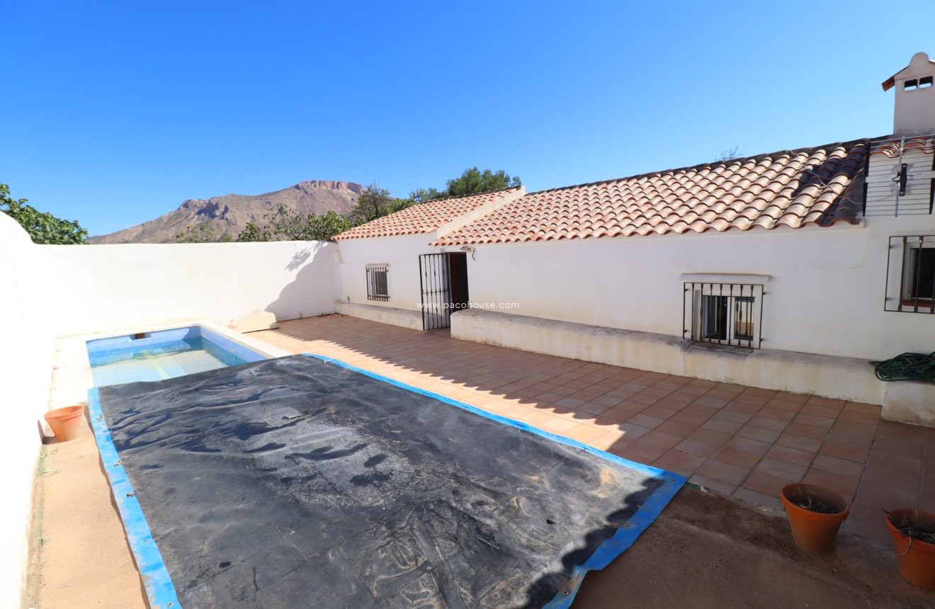 Reventa - Cortijo -
Velez-Blanco