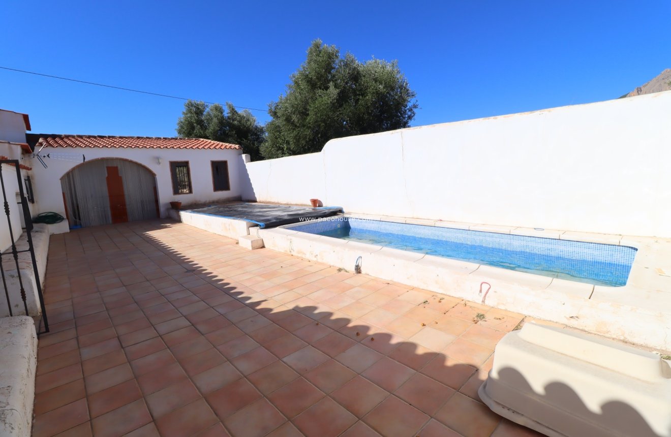 Reventa - Cortijo -
Velez-Blanco