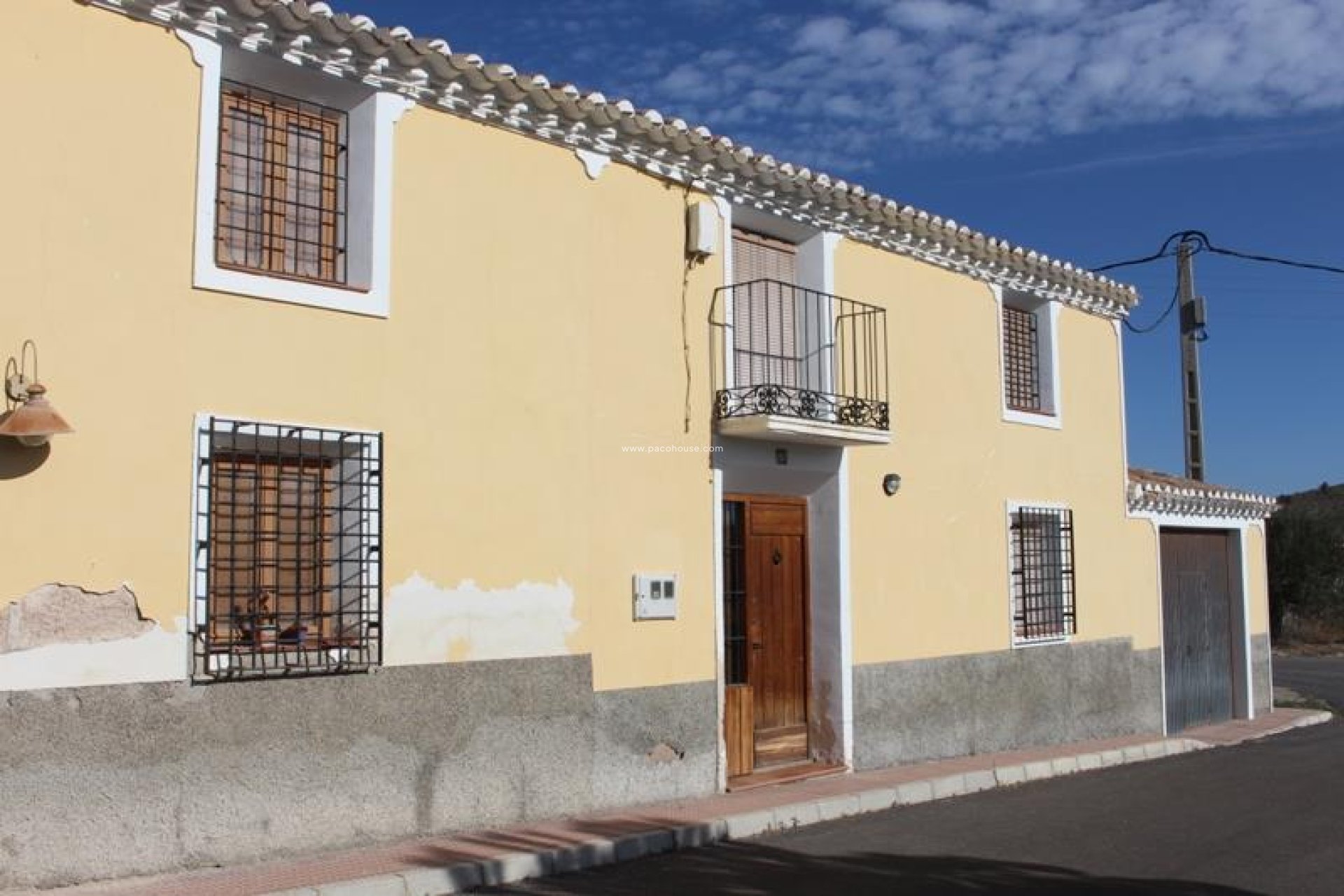 Reventa - Country House -
La Parroquia