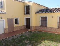 Reventa - Country House -
La Parroquia